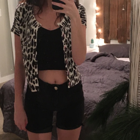 Cheetah Print Short Sleeve Cardigan - Picture 5 of 5
